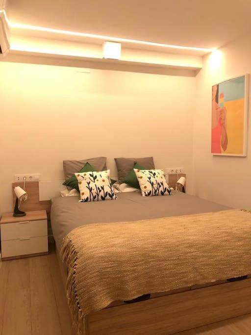 Oasis Urbano En El Corazon Financiero / Castellana Apartamento